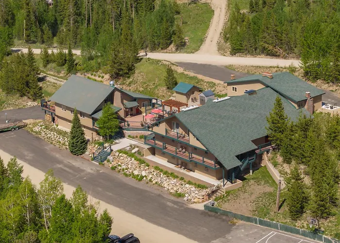 Hideaway Mountain Lodge